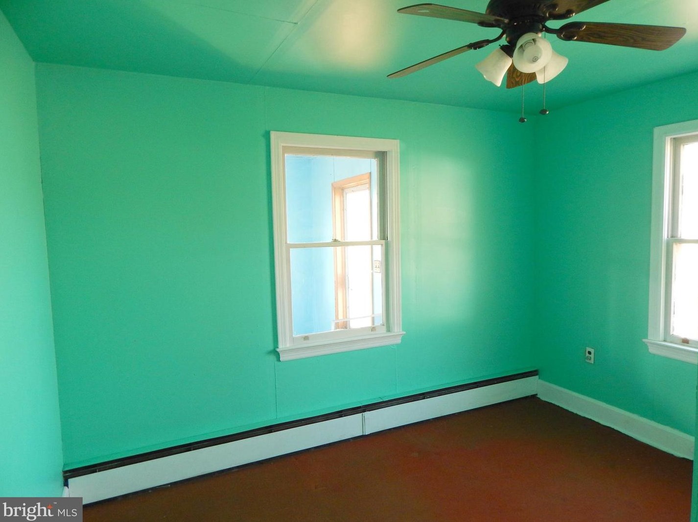 1059 Clamtown Rd, Hometown PA  18252-5459 exterior