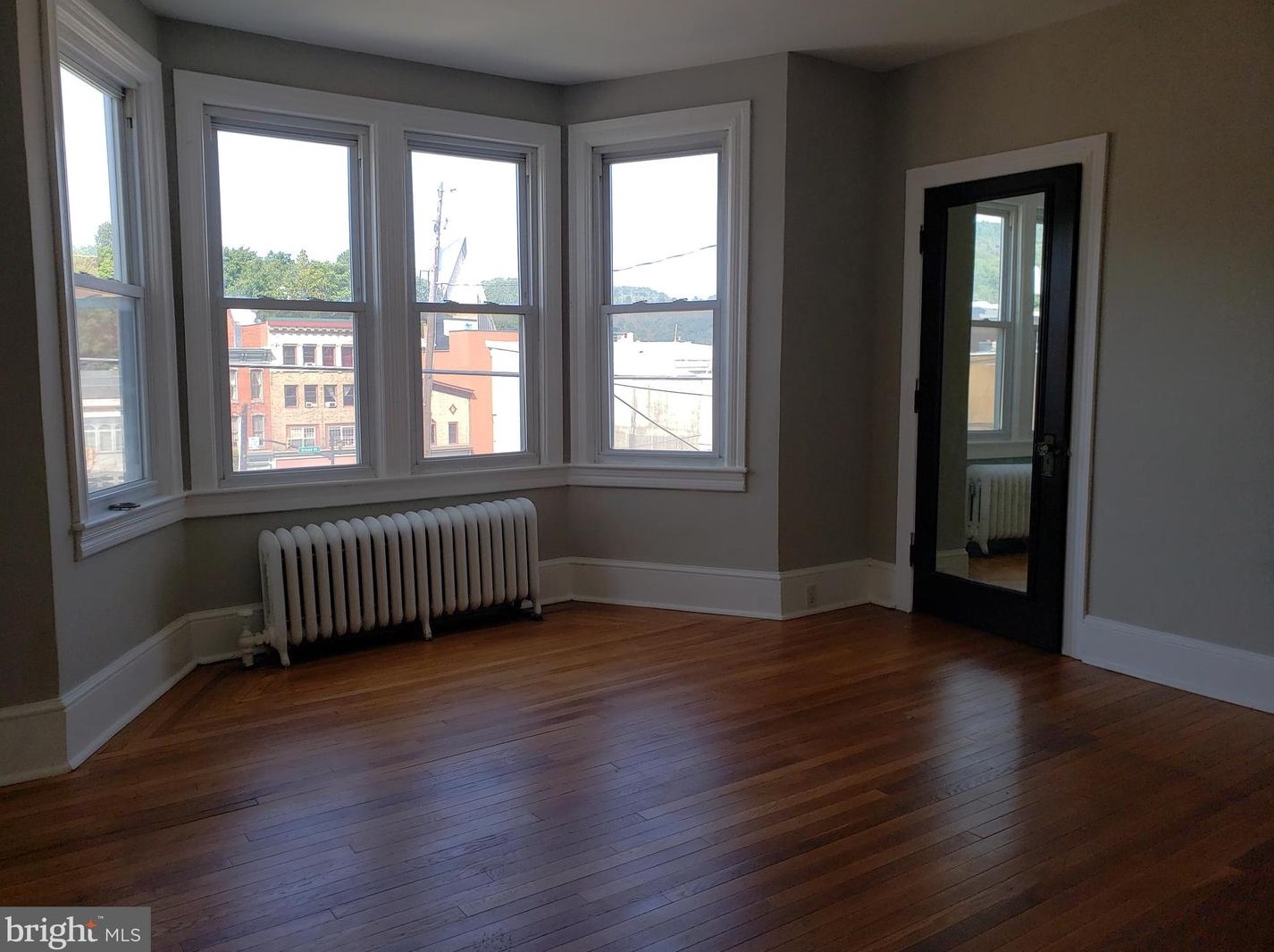 20 Hunter St, Hometown PA  18252-1936 exterior