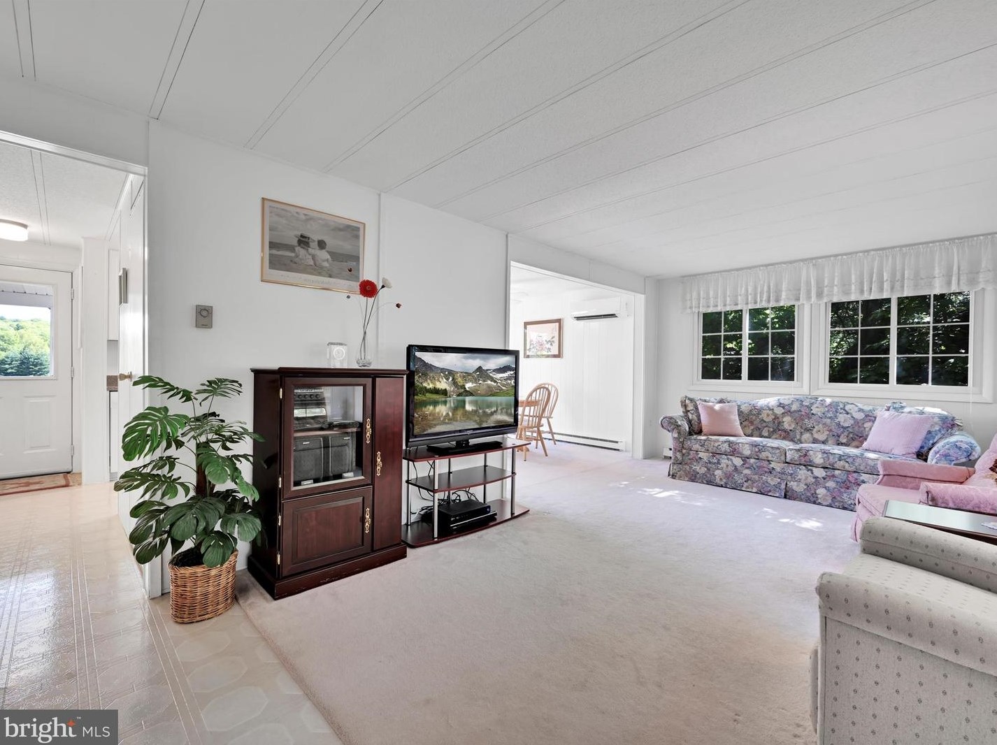 2211 Wynonah Dr, Brommerstown PA  exterior