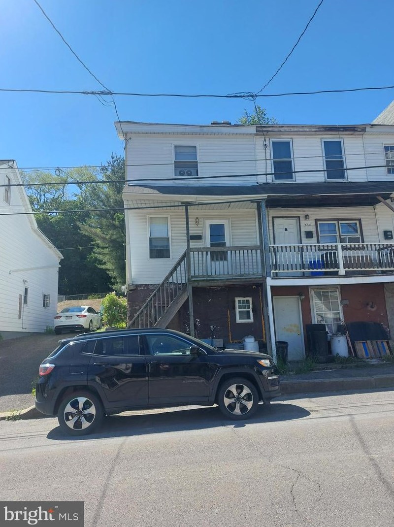 232 Orwigsburg St, Hometown PA  18252-2310 exterior