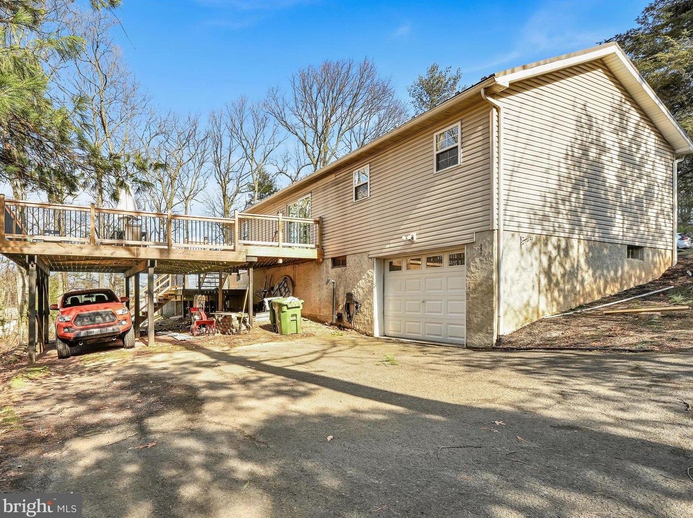 258 Creek Dr, Brommerstown PA  17922-9517 exterior
