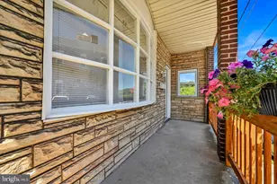 111 Fox St, Pottsville, PA 17901 - Photo 3