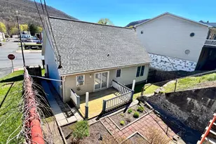 107 W Centre St, Ashland, PA 17921 - Photo 25