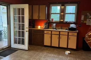 751 W Pine St, Frackville, PA 17931 - Photo 9