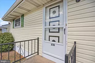 616 W Maple St, Valley View, PA 17983 - Photo 9