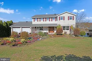 831 Cayuga Cove, Auburn, PA 17922 - Photo 3