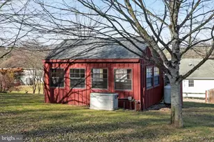 686 Wynonah Dr, Auburn, PA 17922 - Photo 5