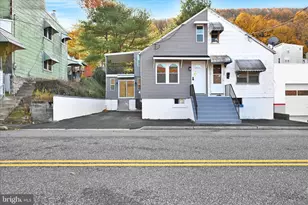 36 W Bacon St, Pottsville, PA 17901 - Photo 3