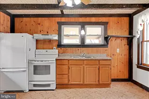 10 E Grand Ave, Tower City, PA 17980 - Photo 17