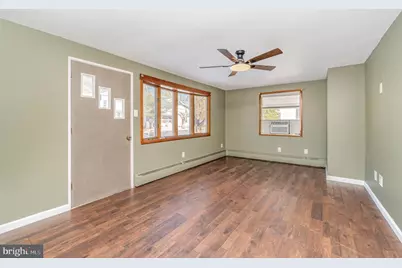 1011 E Main Street, Hegins, PA 17938 - Photo 5