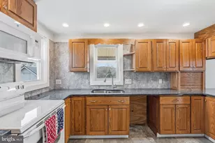 1373 Main St, Port Trevorton, PA 17864 - Photo 13