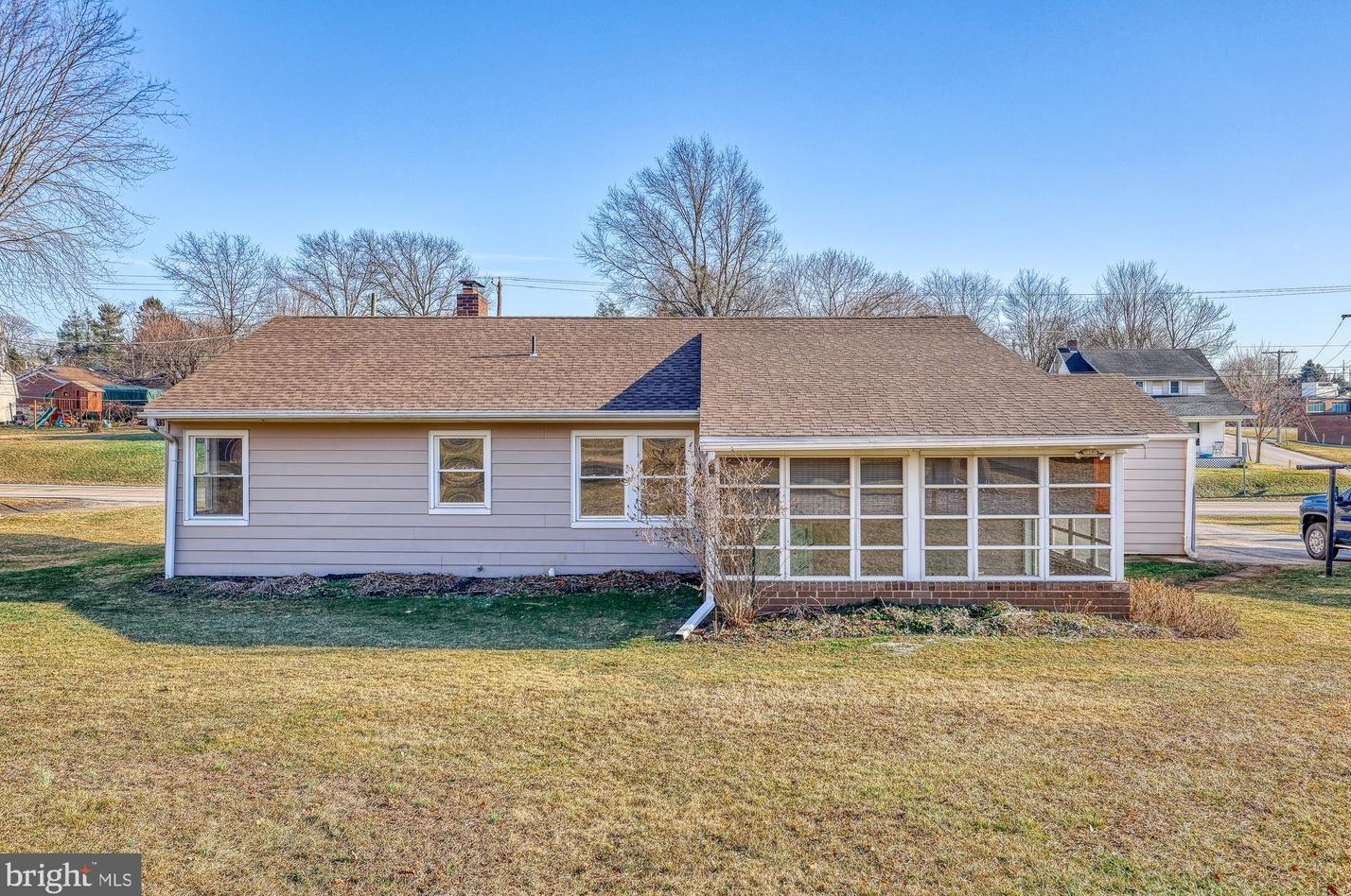 185 Hanover St, Spring Grove PA  17362-1103 exterior