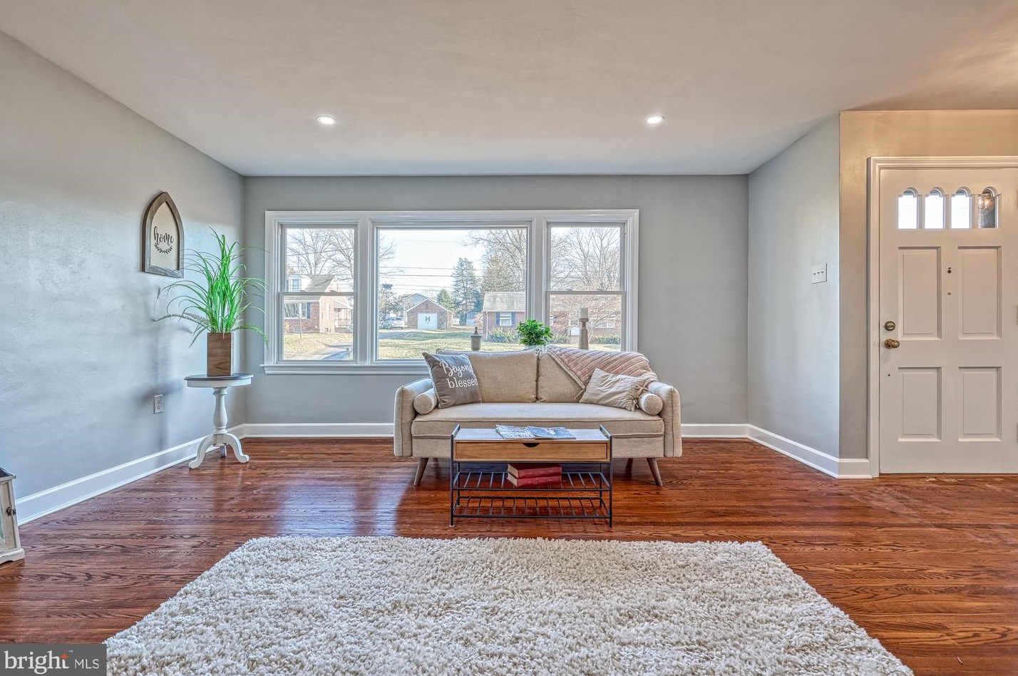 185 Hanover St, Spring Grove PA  17362-1103 exterior
