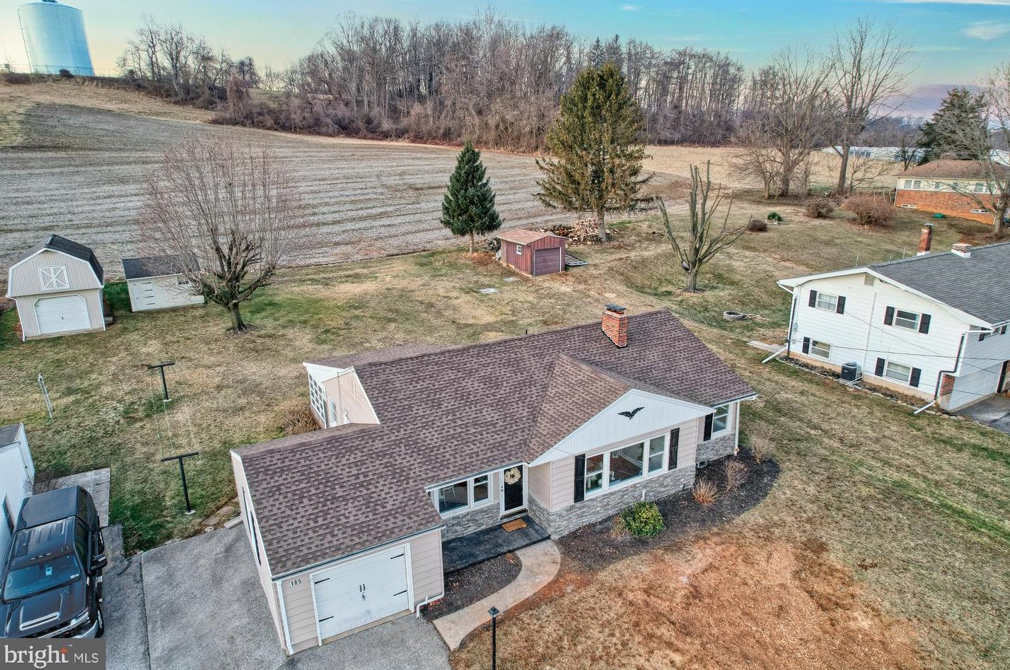 185 Hanover St, Spring Grove PA  17362-1103 exterior