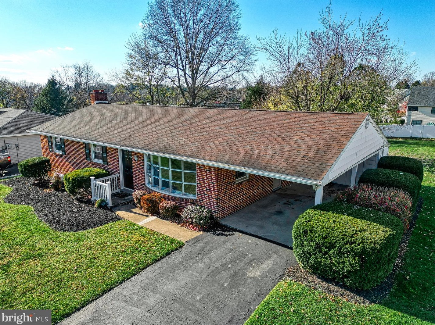 202 Nollyn Dr, Yoe PA  17313-9528 exterior