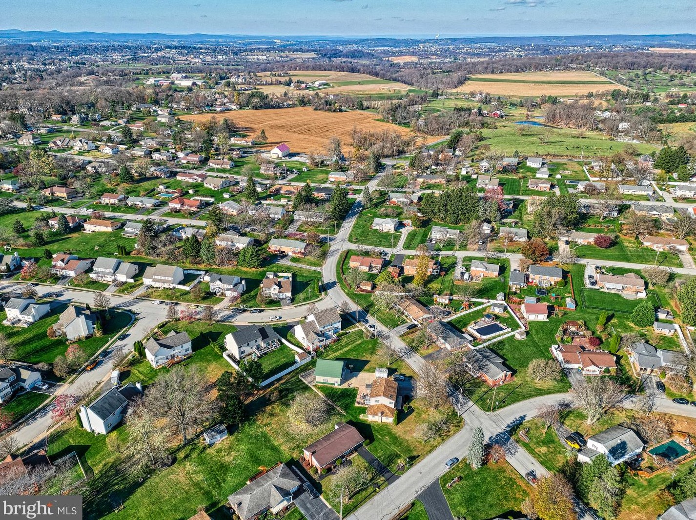 202 Nollyn Dr, Yoe PA  17313-9528 exterior