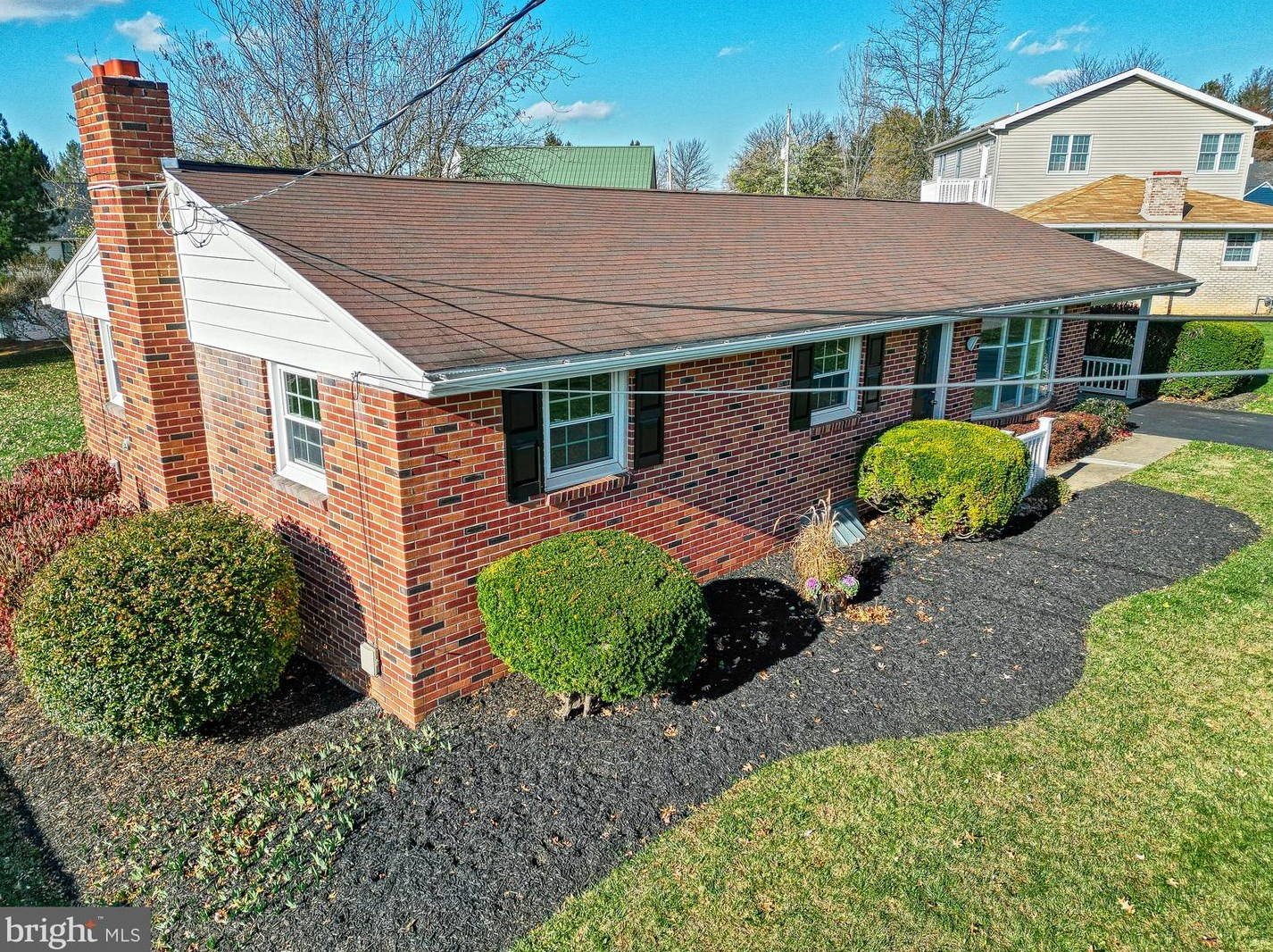 202 Nollyn Dr, Yoe PA  17313-9528 exterior