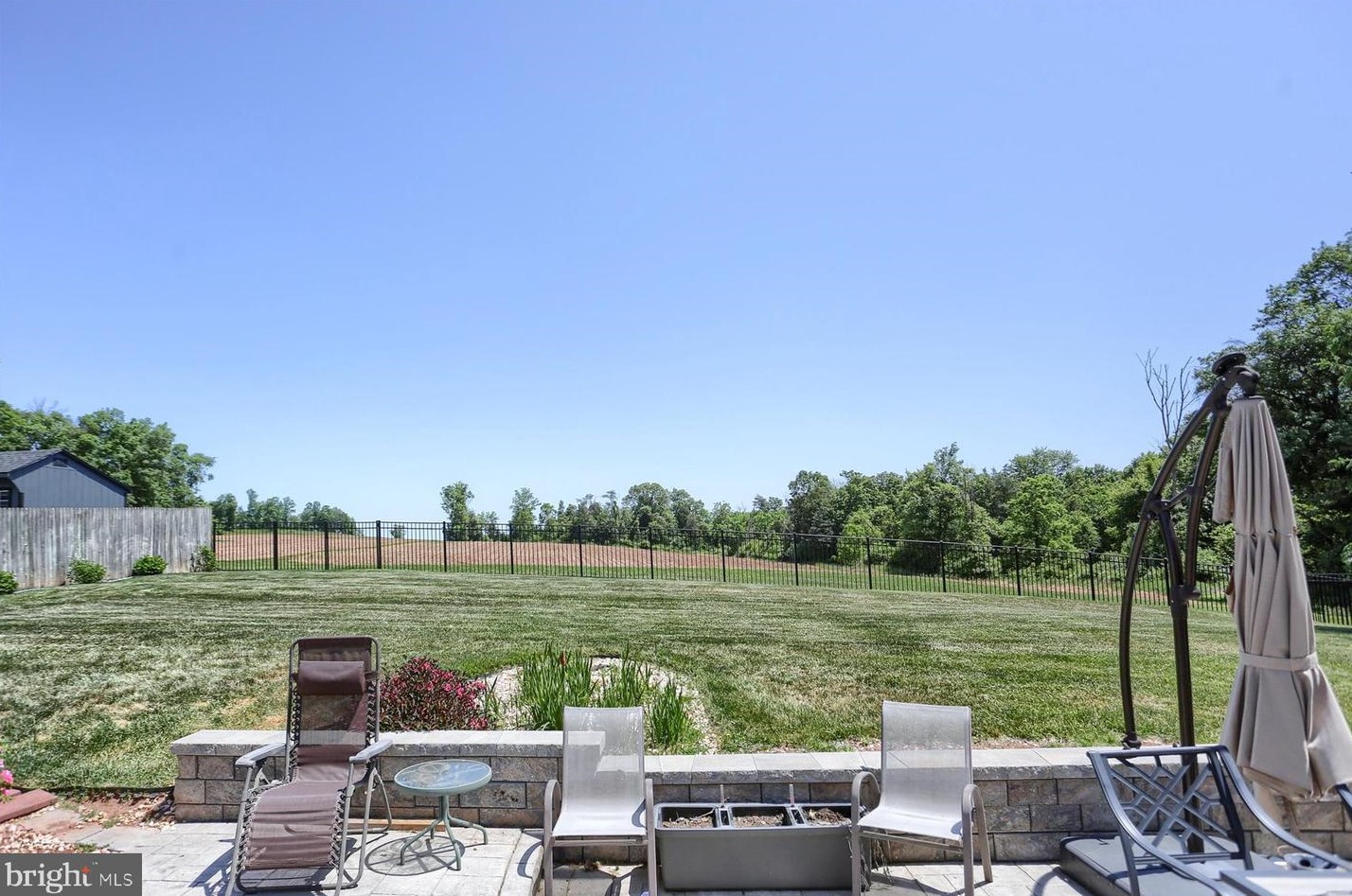 3 N Ben Hogan Dr, Etters, PA 17319