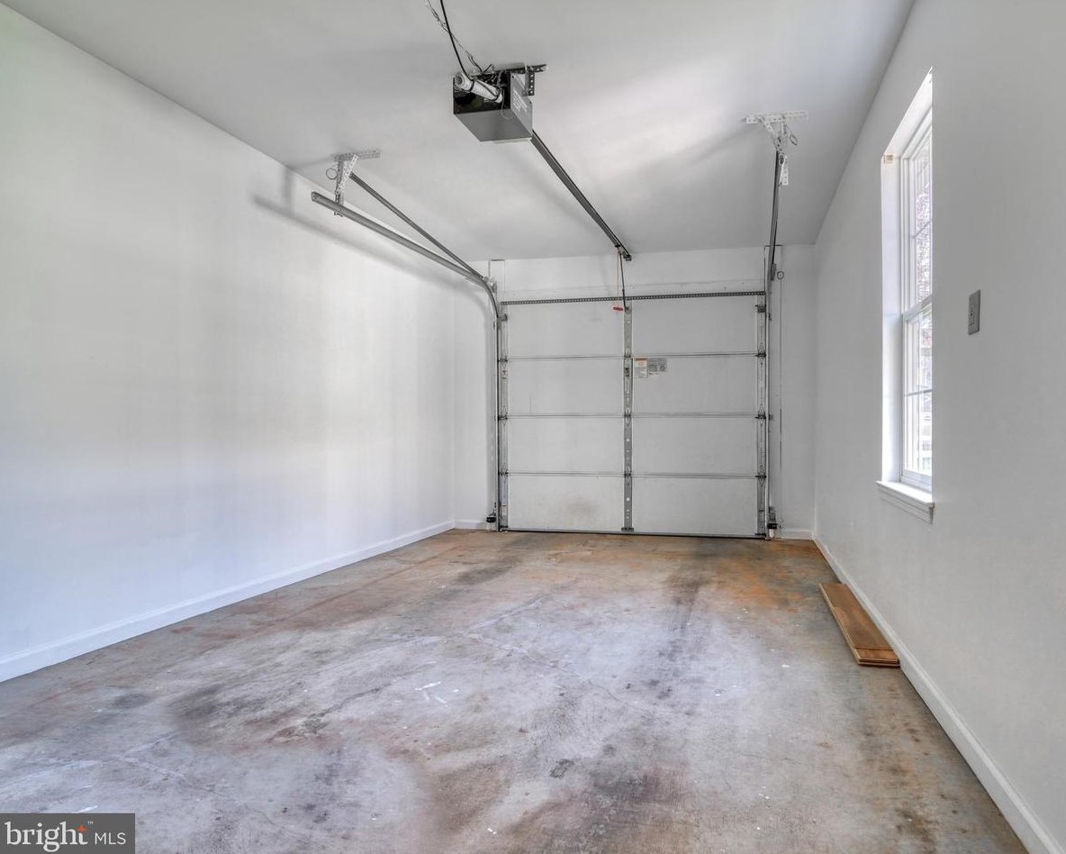 15 Hagarman Dr, York PA  17408-4545 exterior