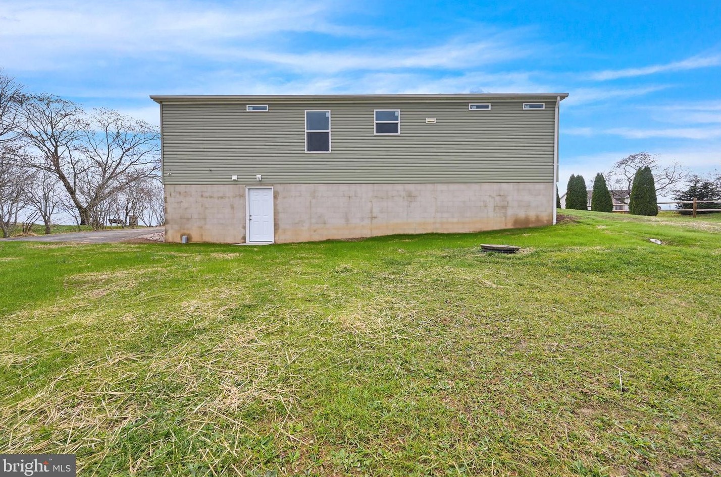 1366 Kbs Rd, Spring Grove PA  17362-8708 exterior