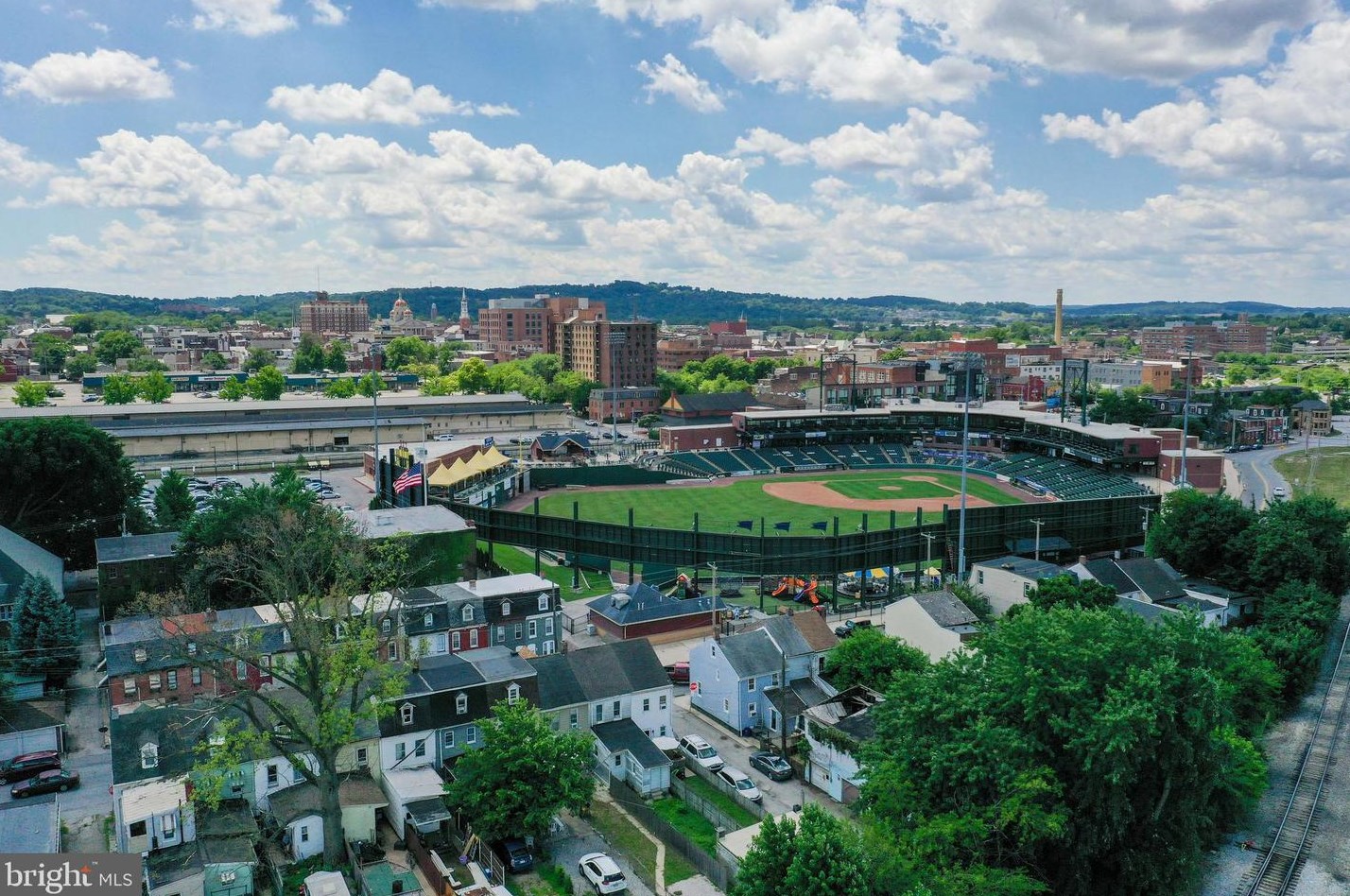 138 Arch St, York PA  17401-5302 exterior