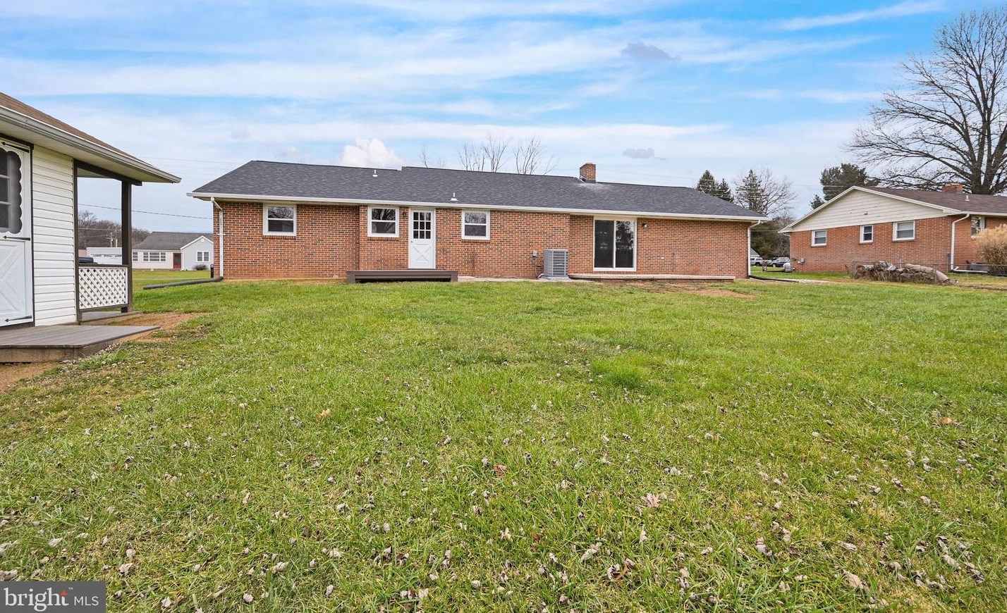3595 Lewisberry Rd, York PA  17404-8380 exterior
