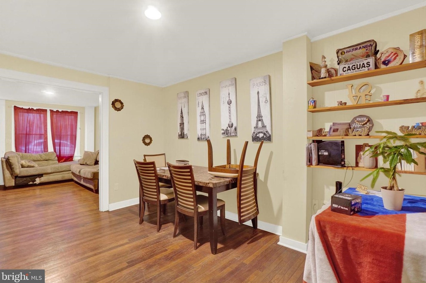211 Philadelphia St, York PA  17401-2939 exterior