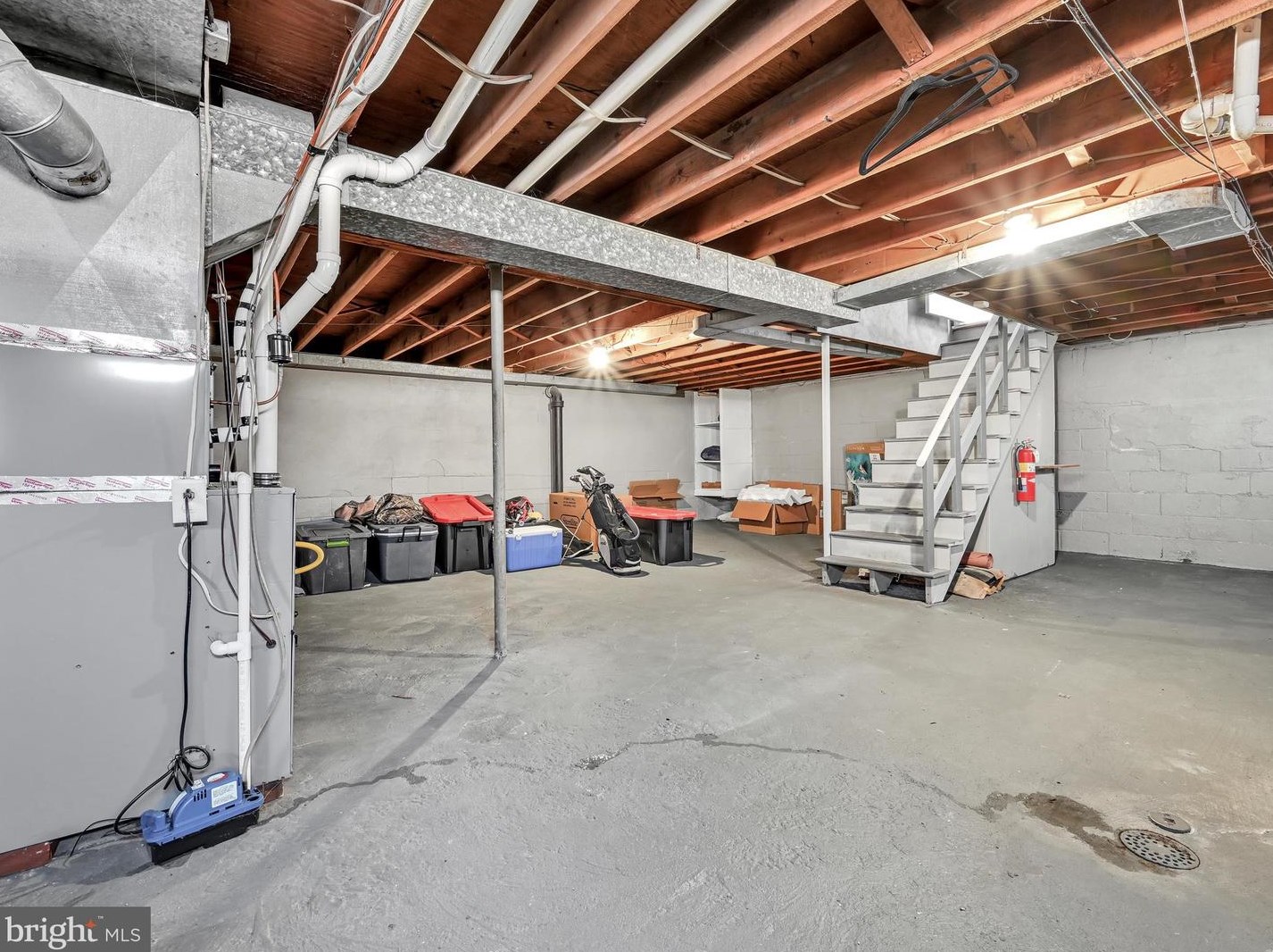 1713 6th Ave, York PA  17403-2642 exterior