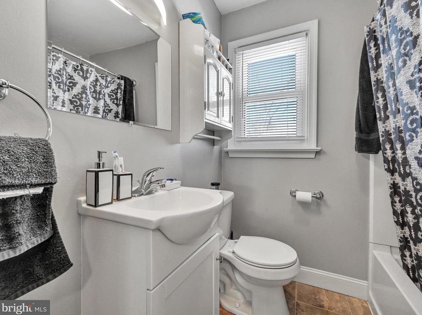 1713 6th Ave, York PA  17403-2642 exterior