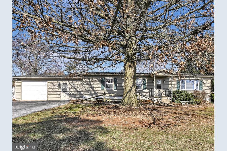 3201 Oakland Rd, Dover, PA 17315 MLS PAYK2056672 Coldwell Banker