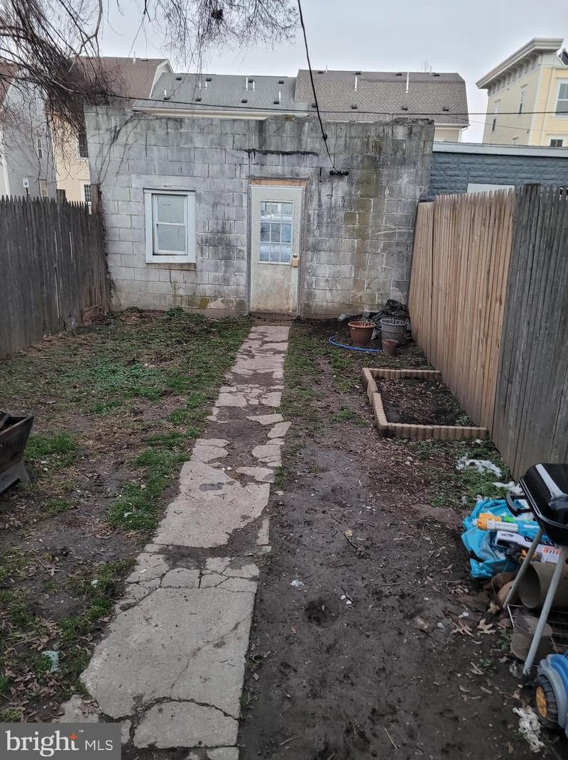 247 Penn St, York PA  17401-2912 exterior