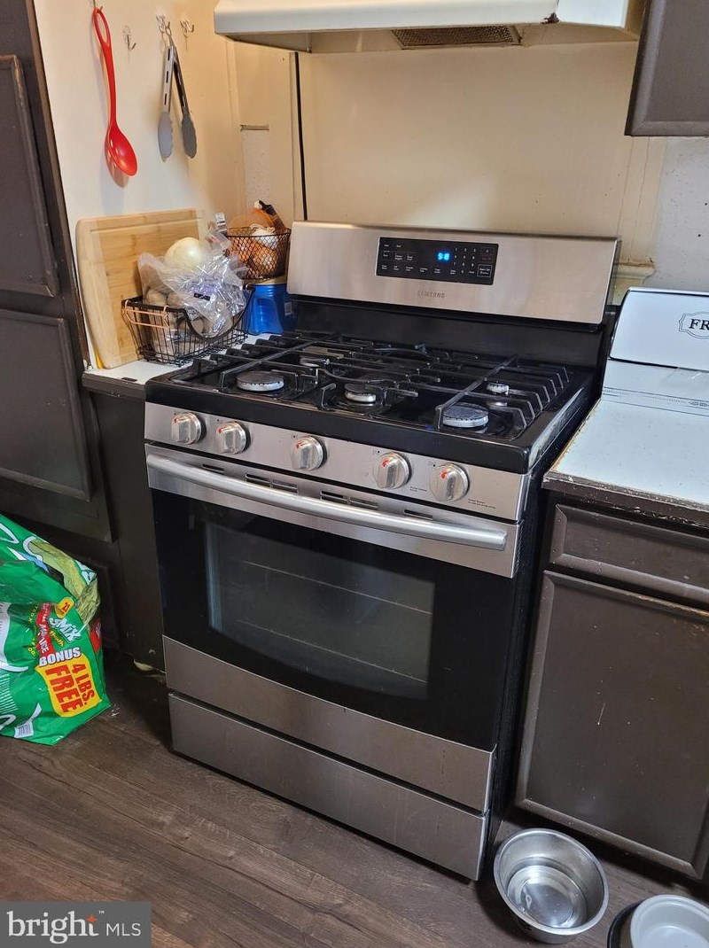 247 Penn St, York PA  17401-2912 exterior