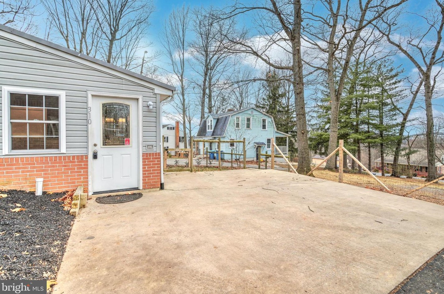 310 Winterstown Rd, Red Lion PA  17356-8634 exterior