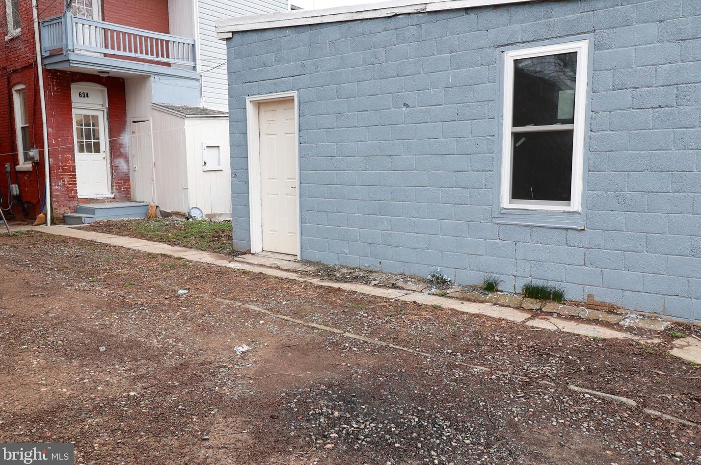 634 Princess St, York PA  17401-3728 exterior