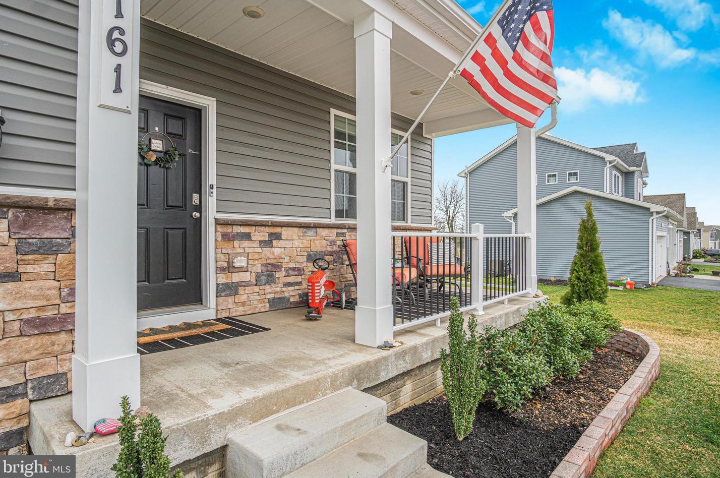 161 Winifred Dr, Hanover PA  17331 exterior