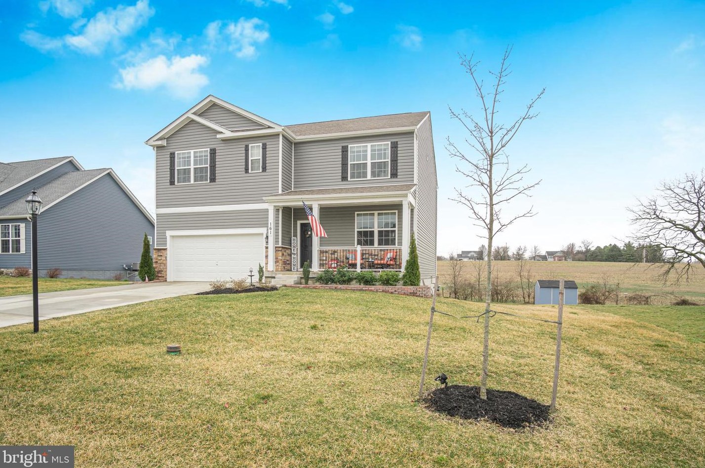 161 Winifred Dr, Hanover PA  17331 exterior