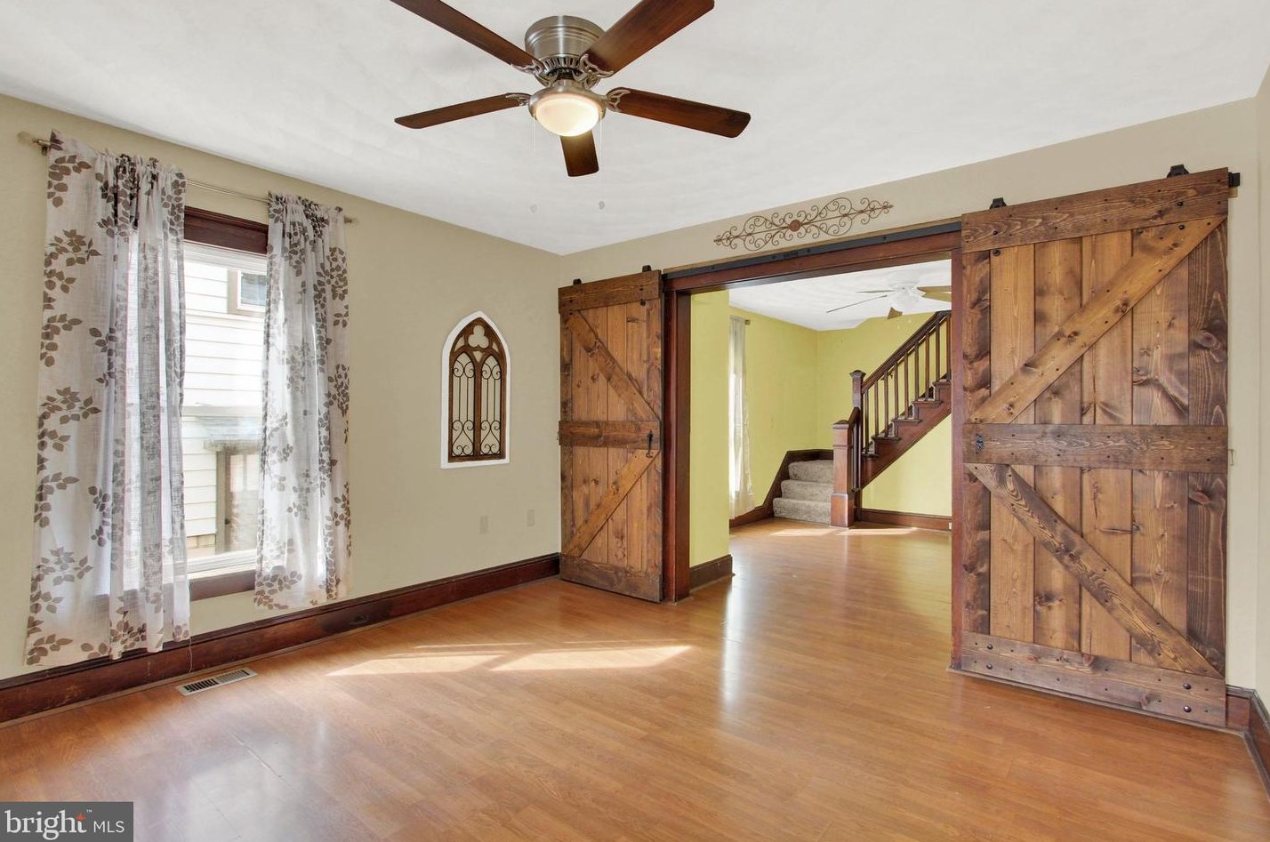 886 York St, Hanover PA  17331-3437 exterior