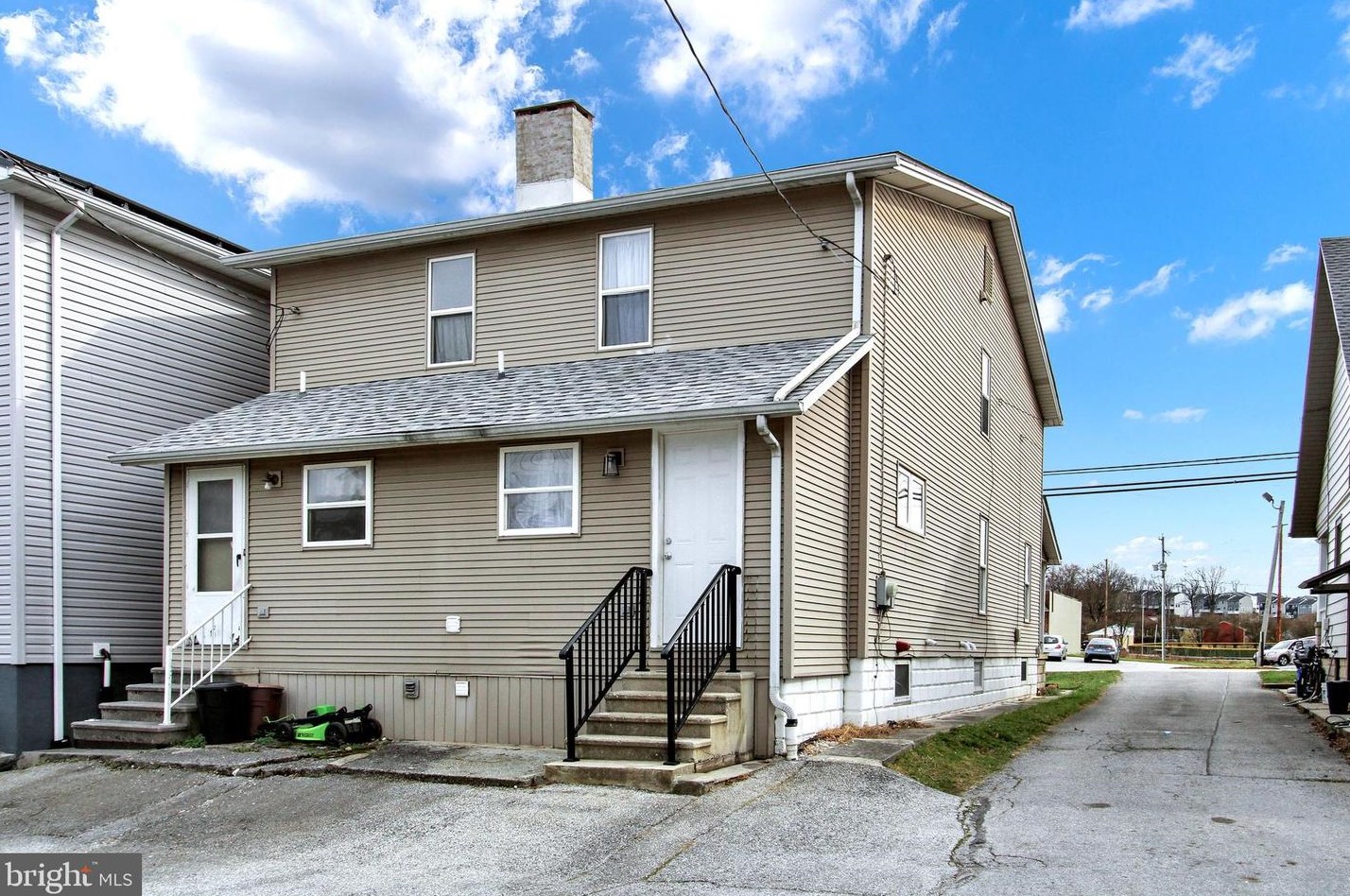 886 York St, Hanover PA  17331-3437 exterior