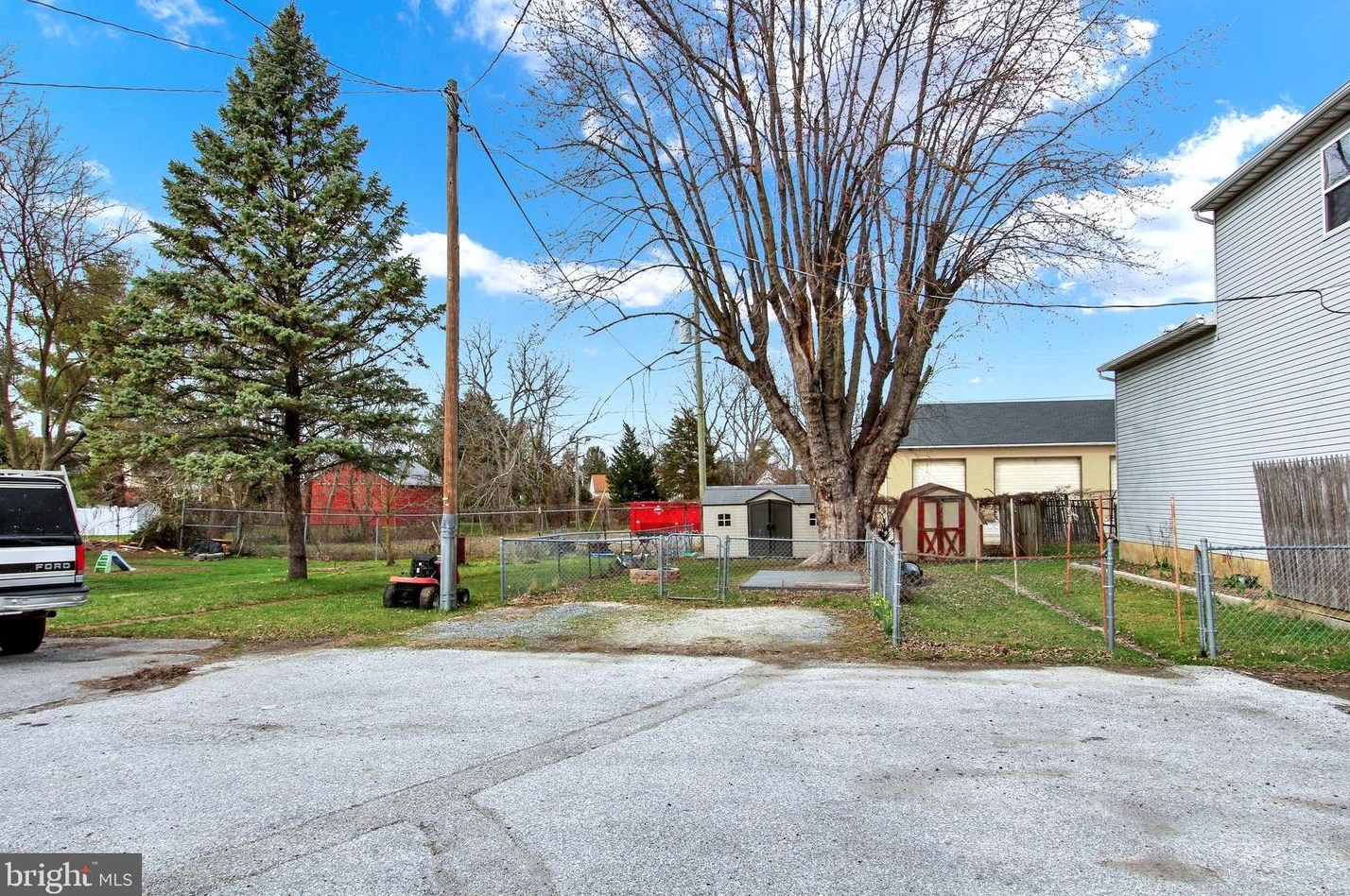 886 York St, Hanover PA  17331-3437 exterior