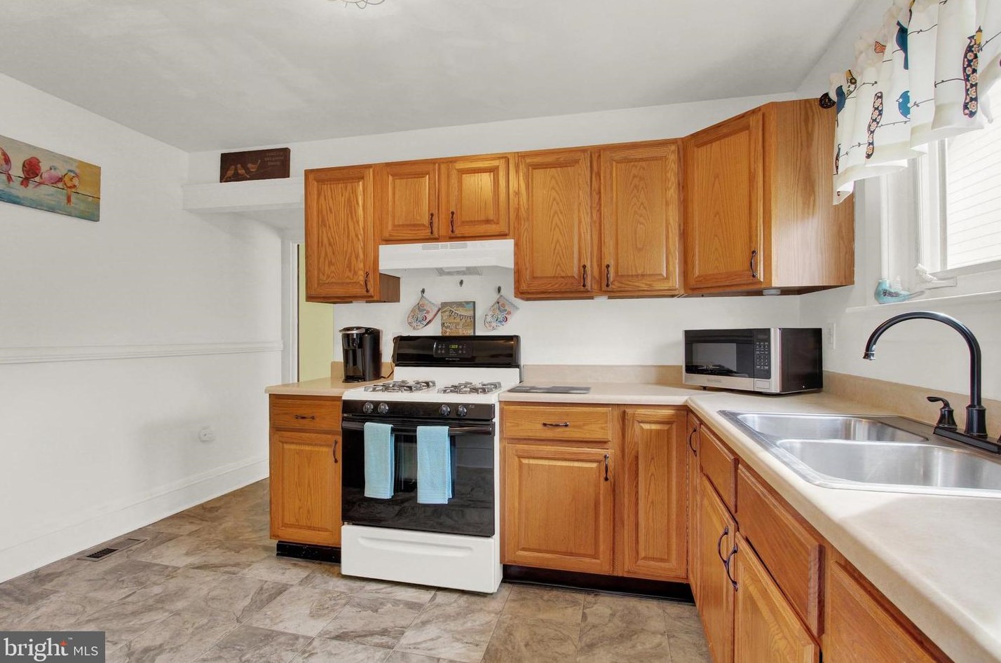 886 York St, Hanover PA  17331-3437 exterior