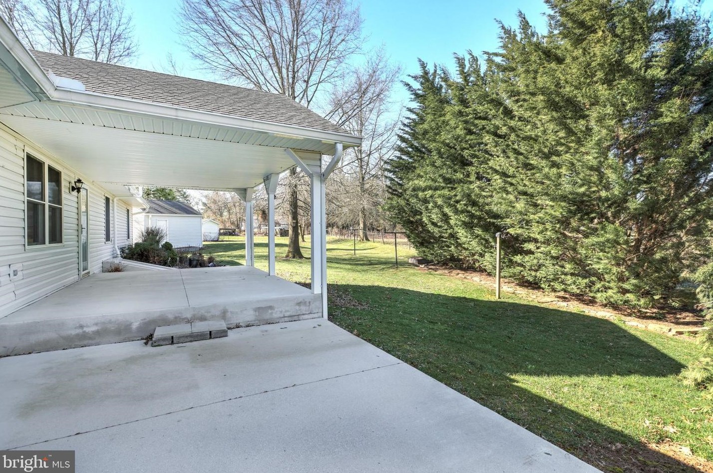 2865 Admire Springs Dr, York PA  17315-4584 exterior