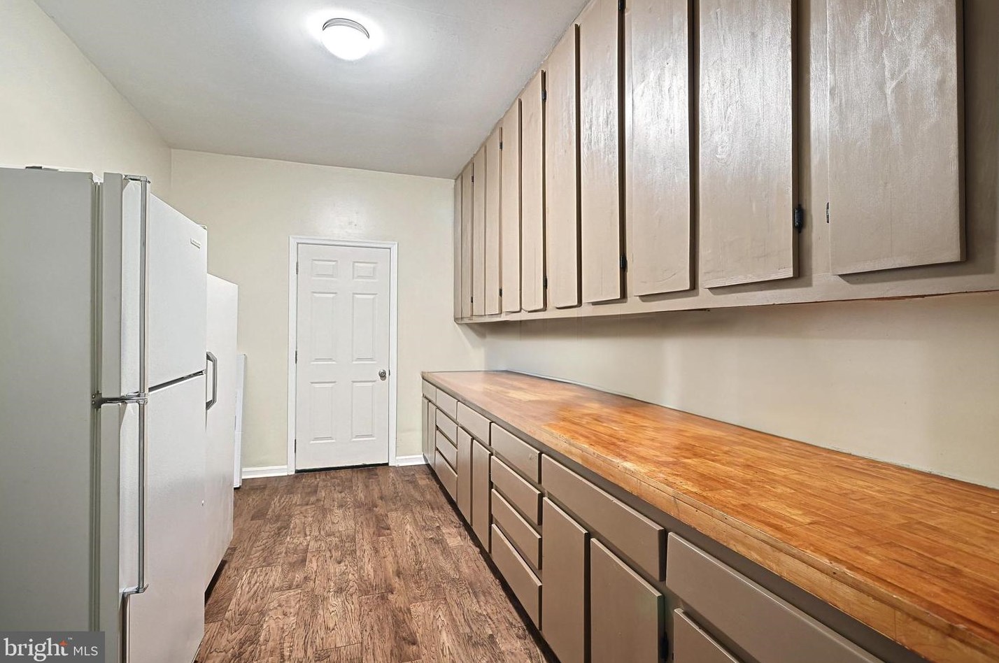 2865 Admire Springs Dr, York PA  17315-4584 exterior