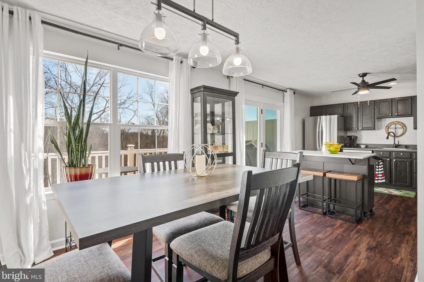 185 Country Ridge Dr, Red Lion PA  17356-8869 exterior