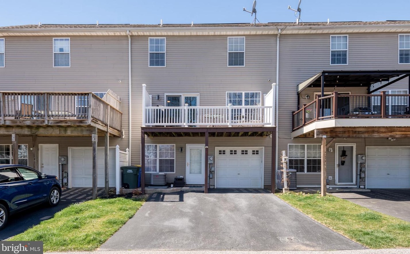 185 Country Ridge Dr, Red Lion PA  17356-8869 exterior