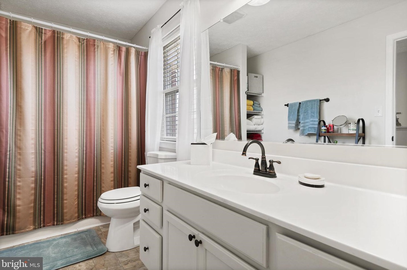 185 Country Ridge Dr, Red Lion PA  17356-8869 exterior