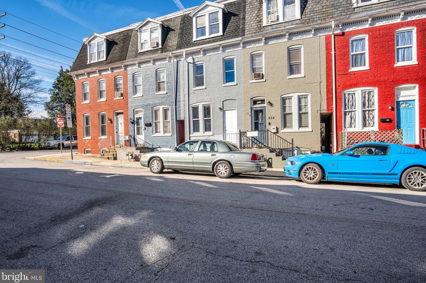 826 Beaver St, York PA  17403-2254 exterior