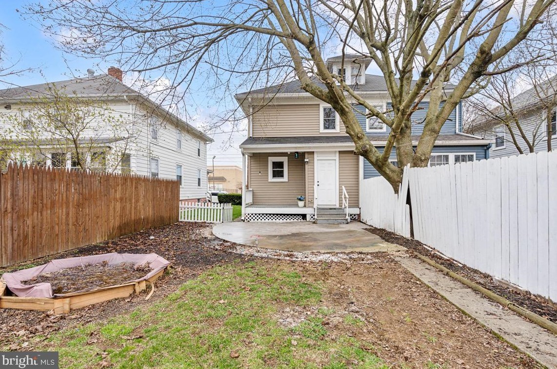 34 Penn St, Hanover PA  17331-1927 exterior