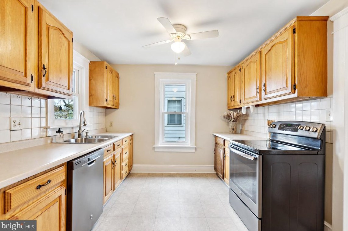 34 Penn St, Hanover PA  17331-1927 exterior