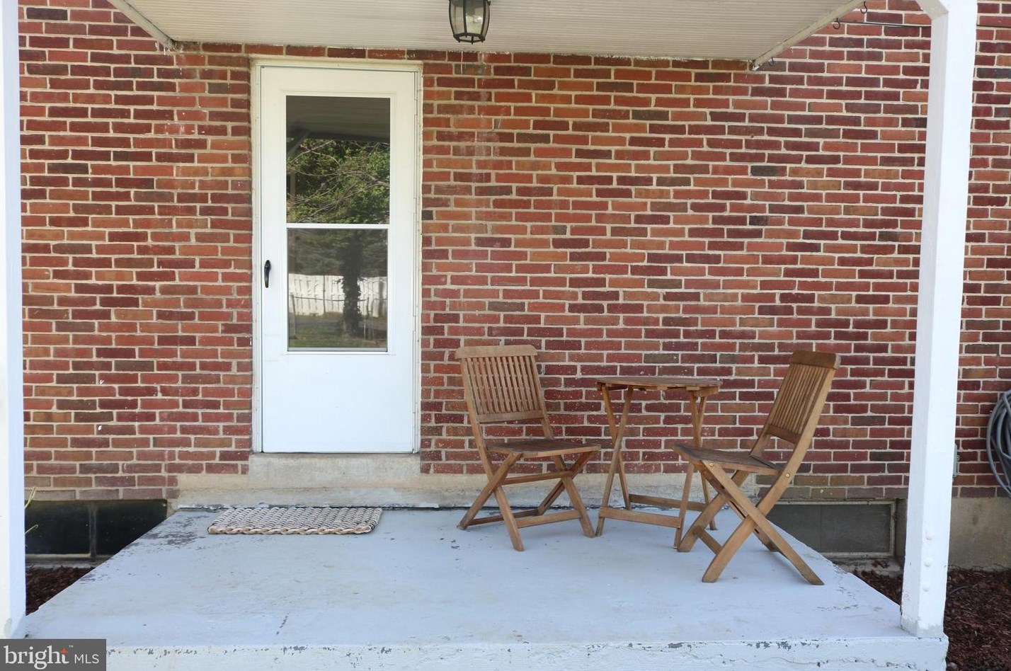 939 Midland Ave, York PA  17403-2935 exterior