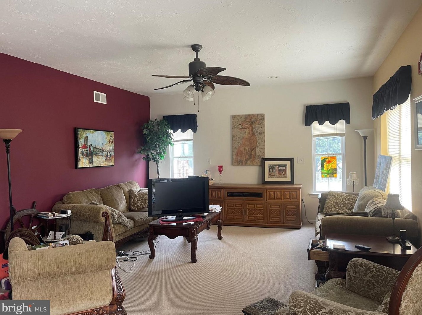 165 Ridgewood Dr, Hanover PA 17331-8473 exterior